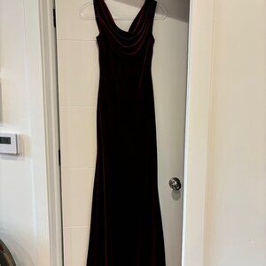 Vince Camuto Burgundy Crushed Velvet Floor Length Gown Cowl Neck Size 2